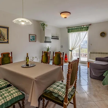 Beautiful In Labin With Wifi Apartment