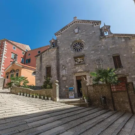 Beautiful In Labin With Wifi Apartment