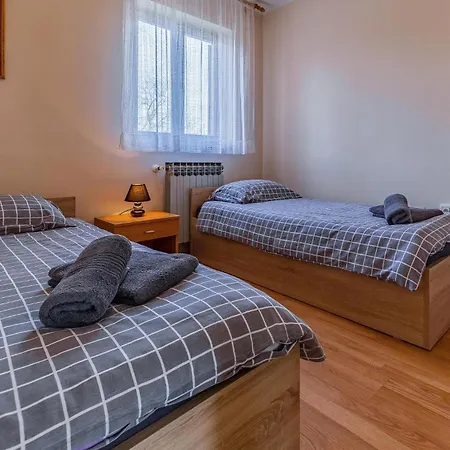 Beautiful In Labin With Wifi Apartment