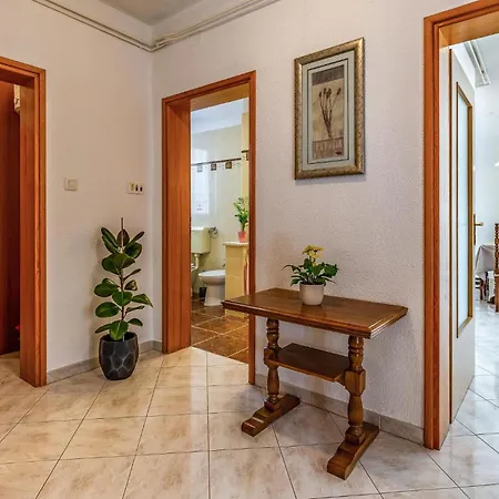 Apartment Beautiful In Labin With Wifi *