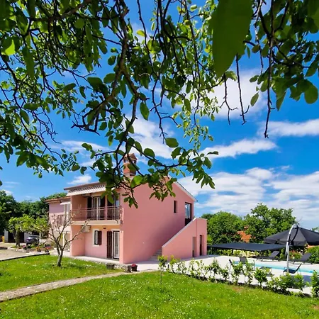 Beautiful In Labin With Wifi Apartment
